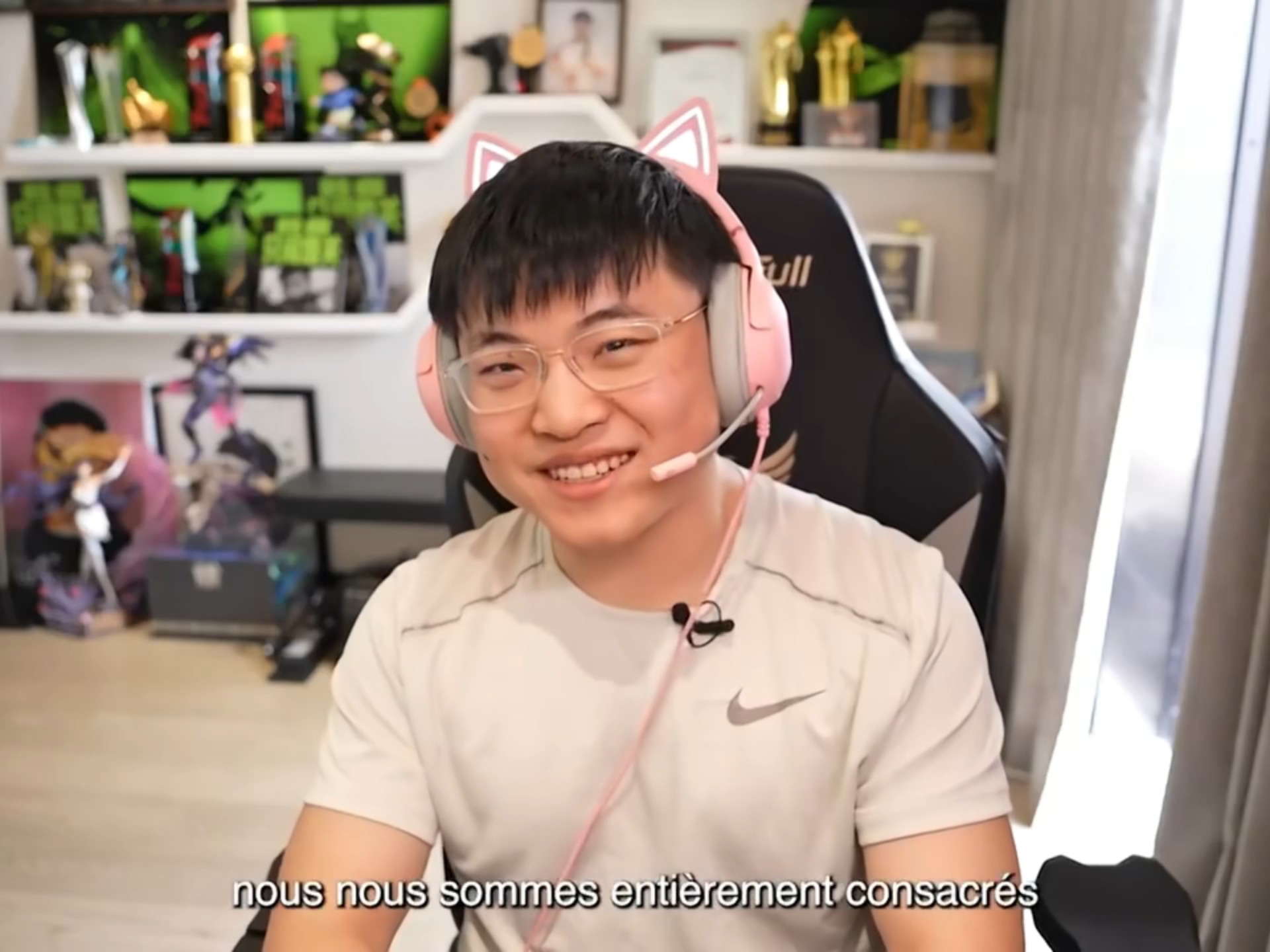 Uzi迎来十二赛季出色发挥，勇士观众热烈欢呼！